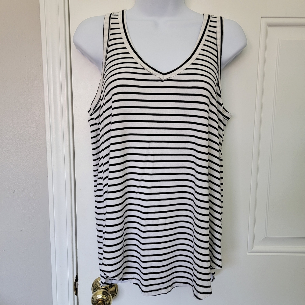 Evereve Women's Striped Black White Swing Tank Top Casual Classic Size Small